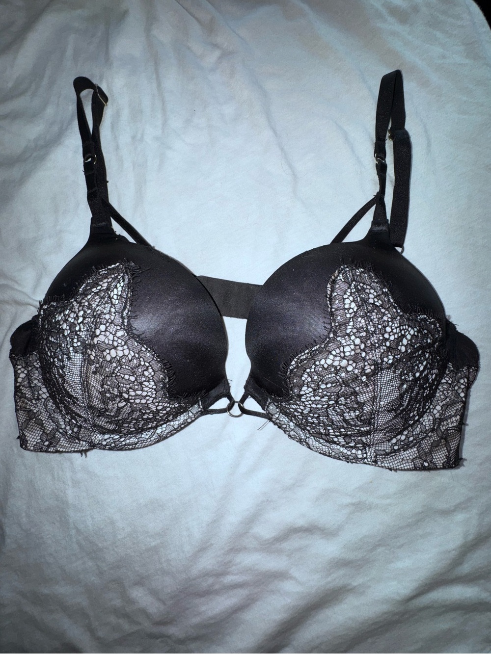 Victoria’s Secret Bomshell Bra